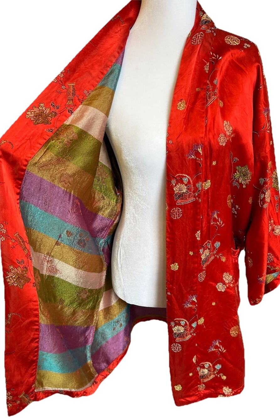Vintage Kimono Robe Red Patchwork Reversible Asian Gold Hong Kong Retro Pockets